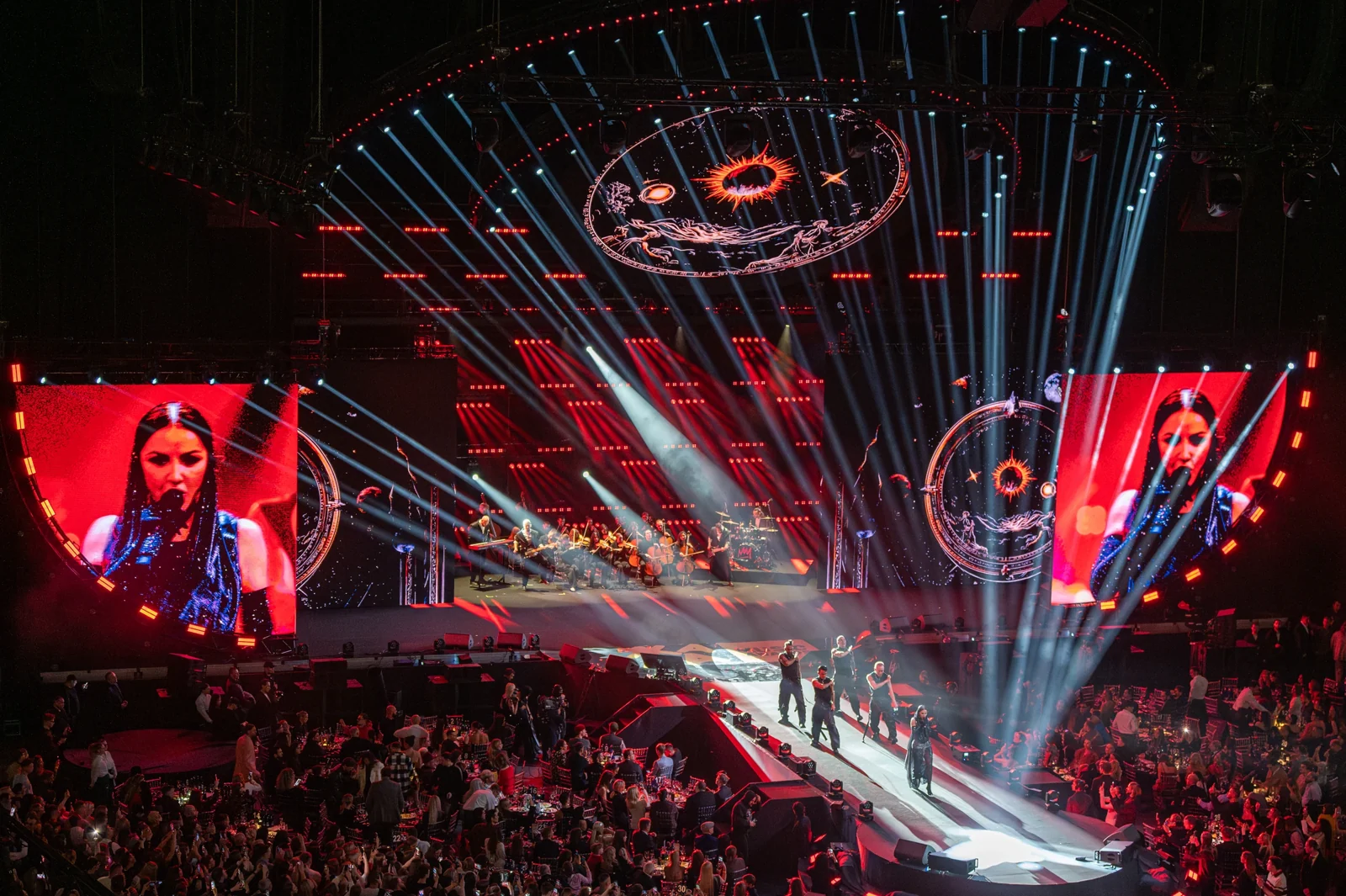 Music Awards — световые лучи и масштабные LED-экраны на Live Arena